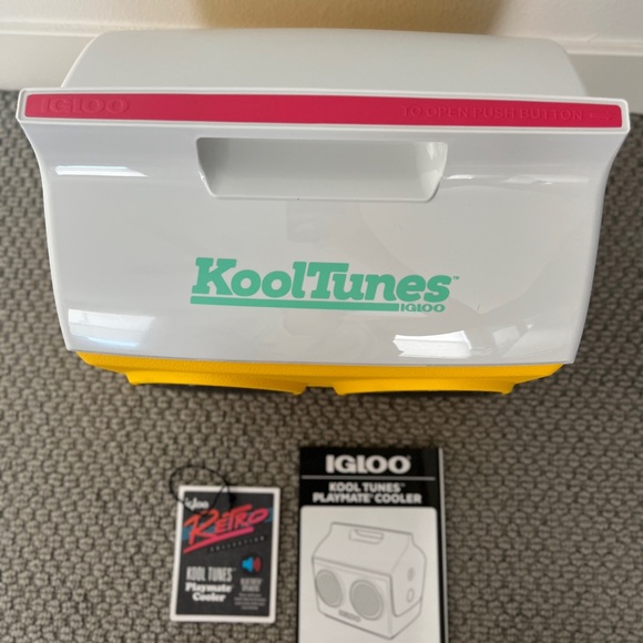 Igloo KoolTunes Yellow Portable Speaker - Picture 5 of 5